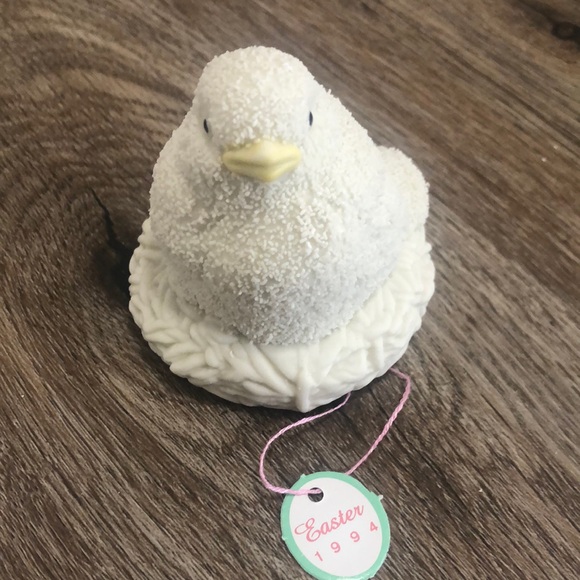 Dept 56 Easter piece-Fledgling In a Nest #2400-7 - Picture 1 of 7